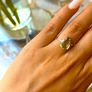 GENUINEโBLUE TOPAZ STERLING SILVER RING